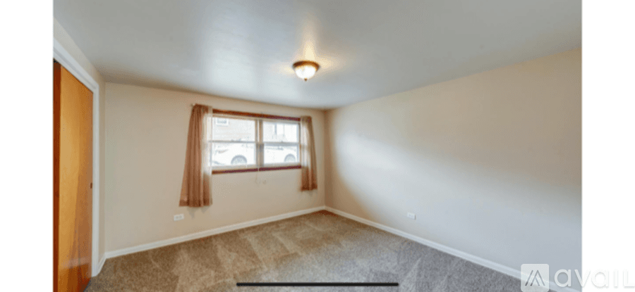 Bartlett Apartment: 275 Wayne Court