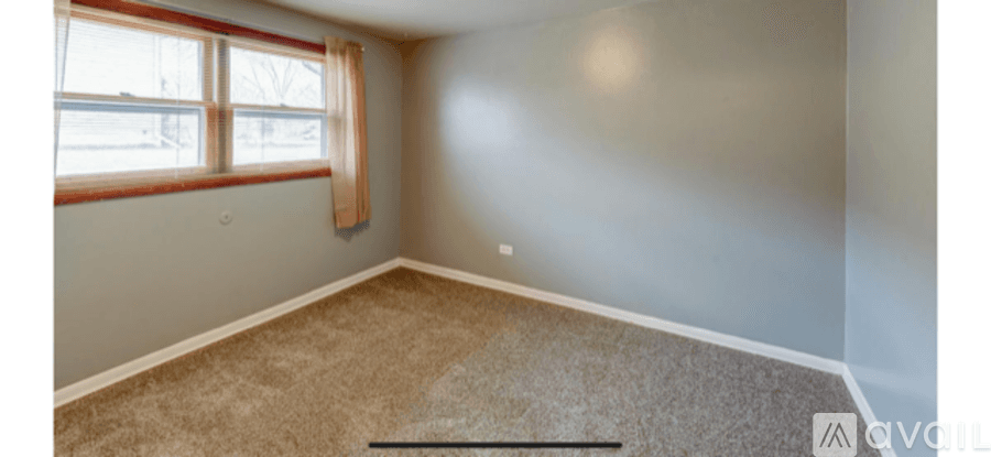 Bartlett Apartment: 275 Wayne Court