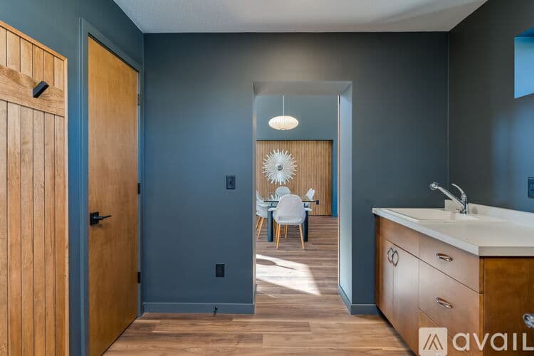North Mankato House: 11 S Pointe Ct