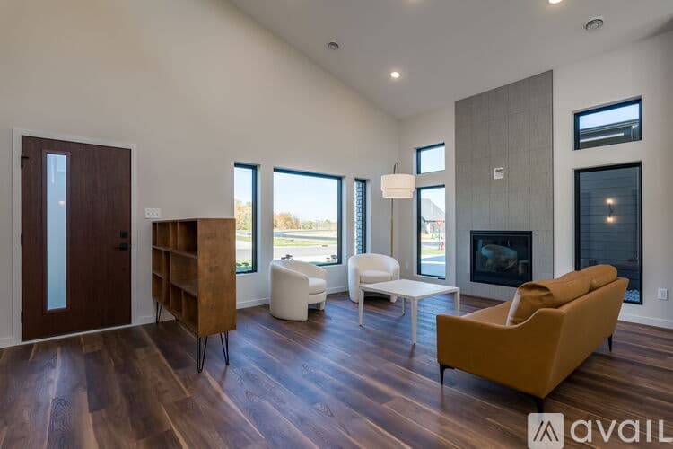 North Mankato House: 11 S Pointe Ct