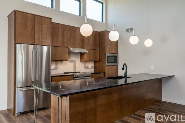 North Mankato House: 11 S Pointe Ct