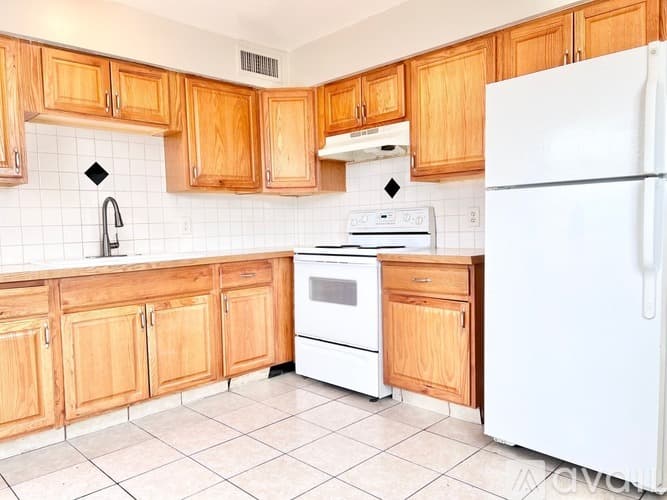 Glendale Apartment: 7013 N 76th Ave