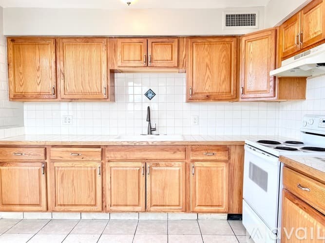 Glendale Apartment: 7013 N 76th Ave