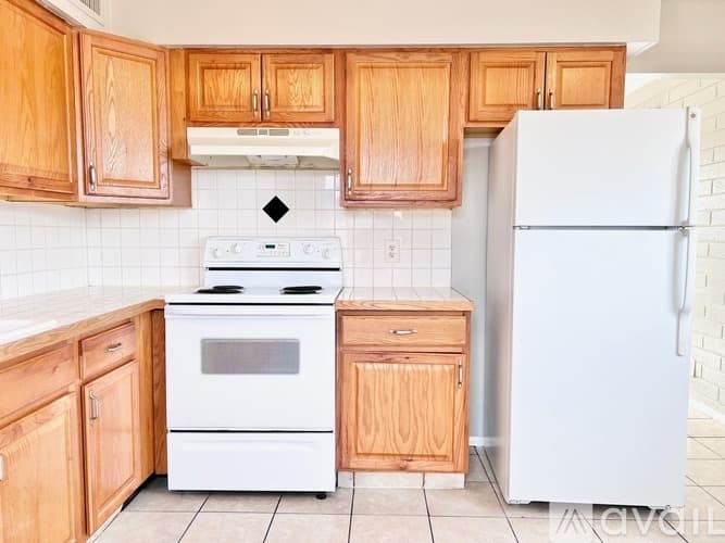 Glendale Apartment: 7013 N 76th Ave