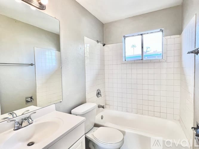Glendale Apartment: 7013 N 76th Ave