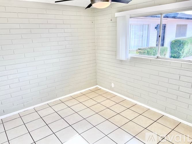 Glendale Apartment: 7013 N 76th Ave