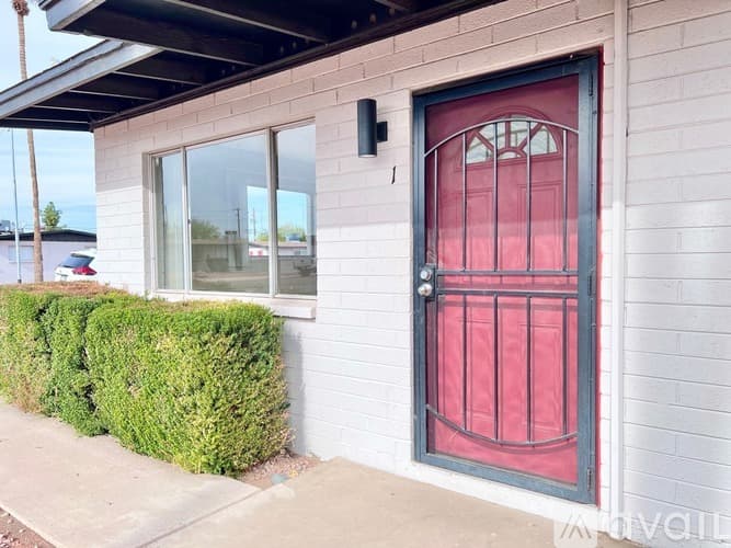 Glendale Apartment: 7013 N 76th Ave