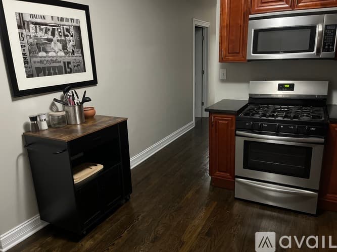 Chicago Apartment: 6145 S Eberhart Ave