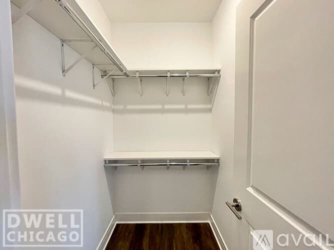 Chicago Apartment: 927 Irving Park Rd