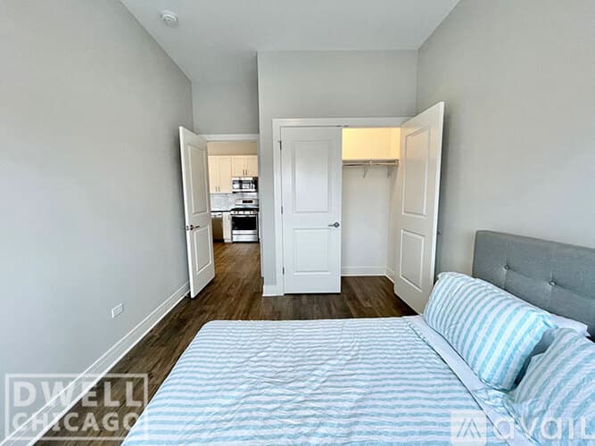 Chicago Apartment: 927 Irving Park Rd