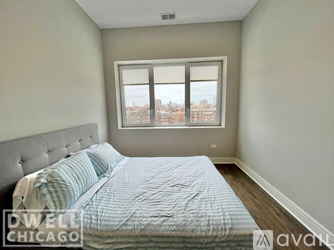 Chicago Apartment: 927 Irving Park Rd