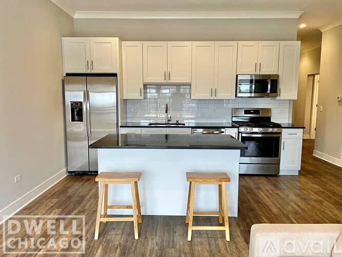 Chicago Apartment: 927 Irving Park Rd
