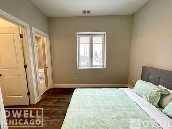 Chicago Apartment: 927 Irving Park Rd