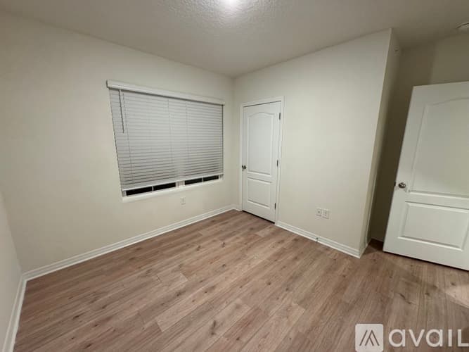 Edgewater House: 2718 Fieldbrooke Way