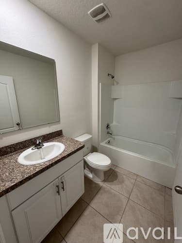 Edgewater House: 2718 Fieldbrooke Way