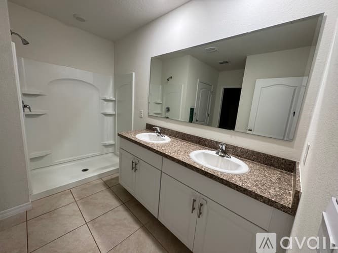 Edgewater House: 2718 Fieldbrooke Way