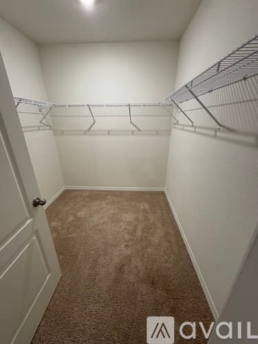 Edgewater House: 2718 Fieldbrooke Way