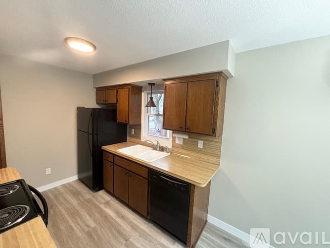 Prior Lake House: 4310 Grainwood Cir NE