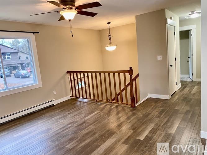 Prior Lake House: 4310 Grainwood Cir NE
