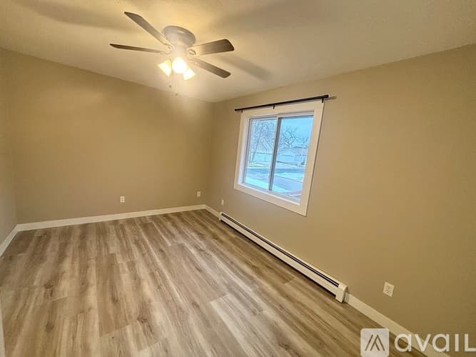 Prior Lake House: 4310 Grainwood Cir NE