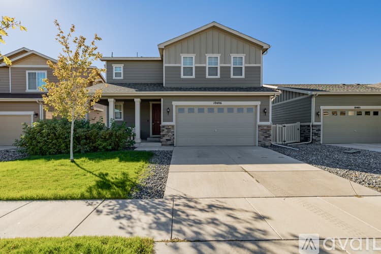 Henderson House: 10406 Akron St