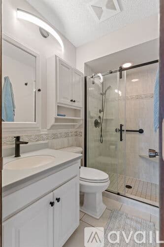 Stillwater House: 8820 Neal Avenue North