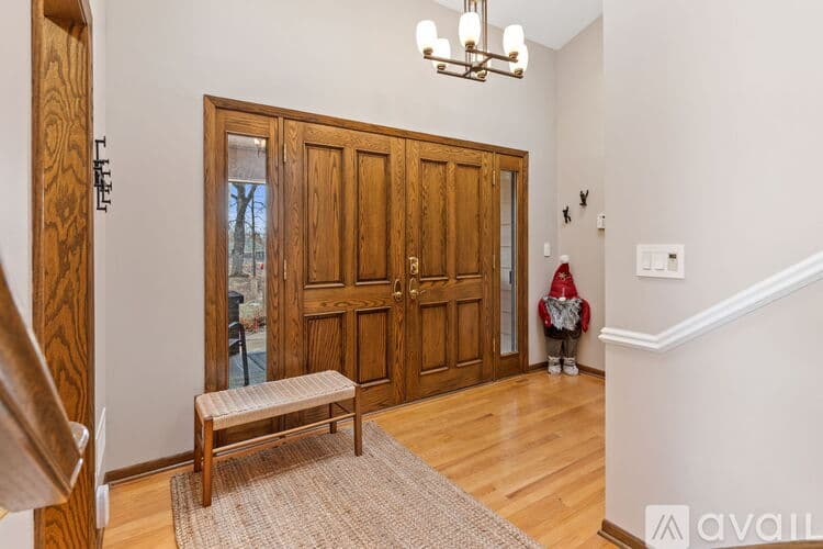 Stillwater House: 8820 Neal Avenue North