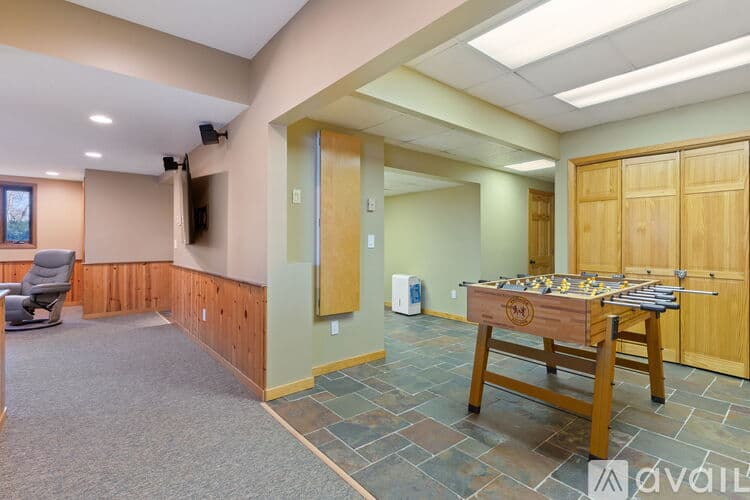 Stillwater House: 8820 Neal Avenue North
