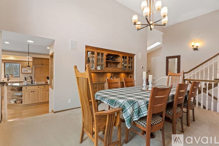Stillwater House: 8820 Neal Avenue North