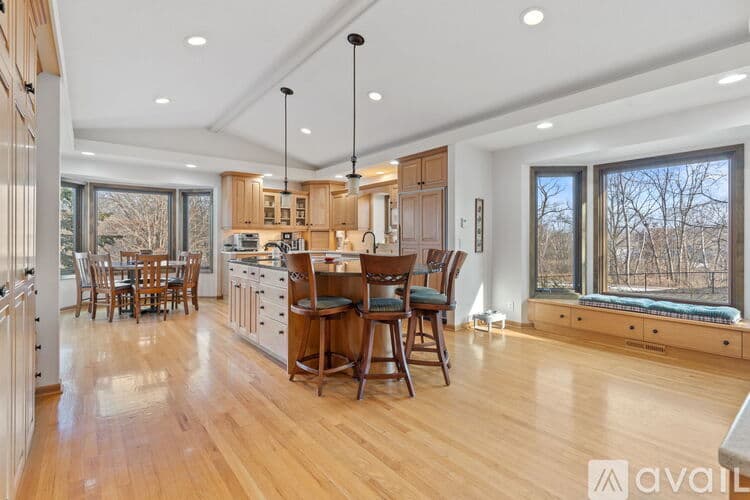 Stillwater House: 8820 Neal Avenue North