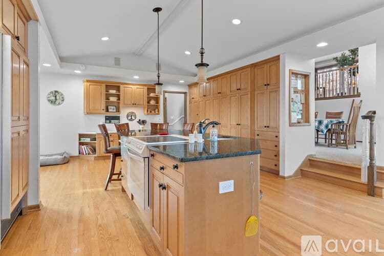 Stillwater House: 8820 Neal Avenue North