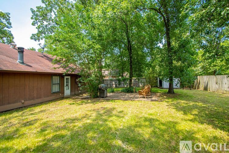 Sherwood House: 122 Pecan Valley Dr