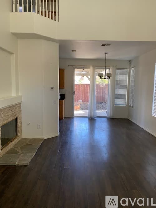 Corona House: 949 Palermo Lane