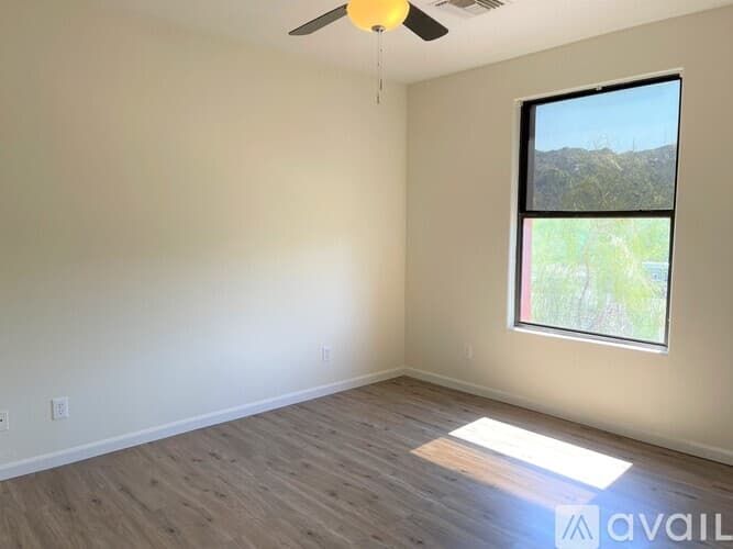 Phoenix Apartment: 112 W Milada Dr