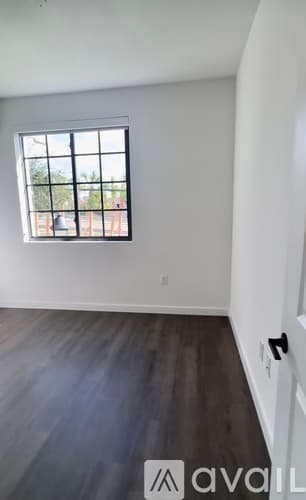 Tampa Apartment: 930 W Spruce St