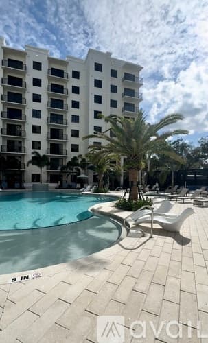 Tampa Apartment: 930 W Spruce St
