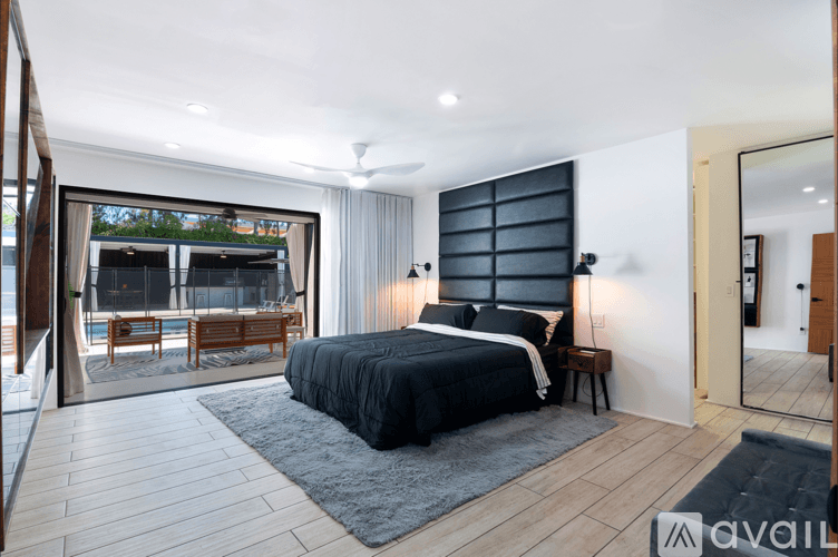 Los Angeles House: 18328 Bessemer St