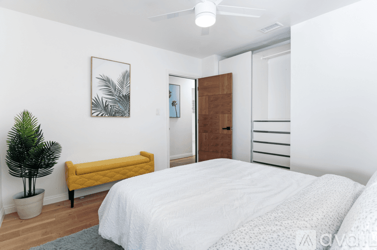 Los Angeles House: 18328 Bessemer St