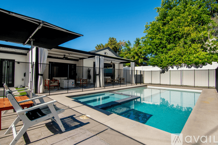Los Angeles House: 18328 Bessemer St