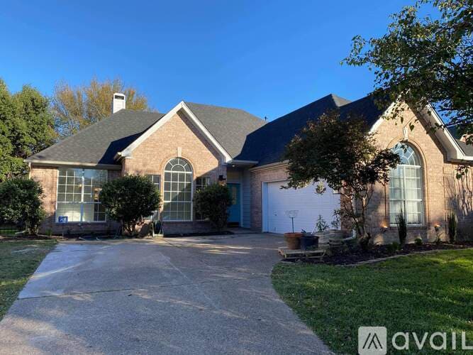 Arlington House: 2409 North Hunter Place Lane