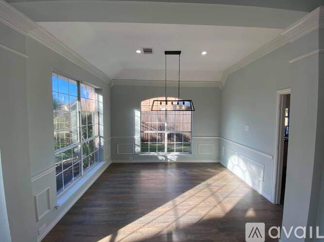 Arlington House: 2409 North Hunter Place Lane