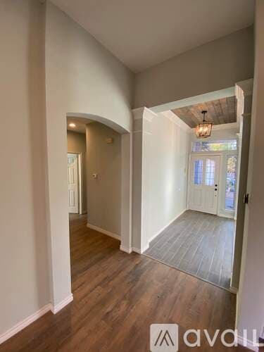 Arlington House: 2409 North Hunter Place Lane