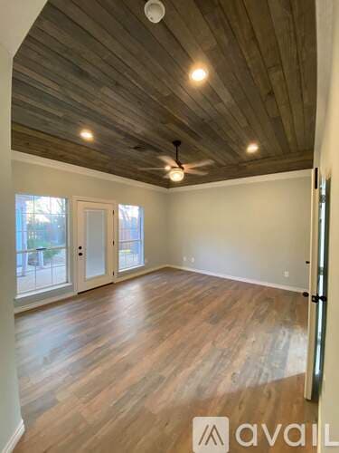 Arlington House: 2409 North Hunter Place Lane
