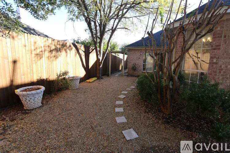 Arlington House: 2409 North Hunter Place Lane