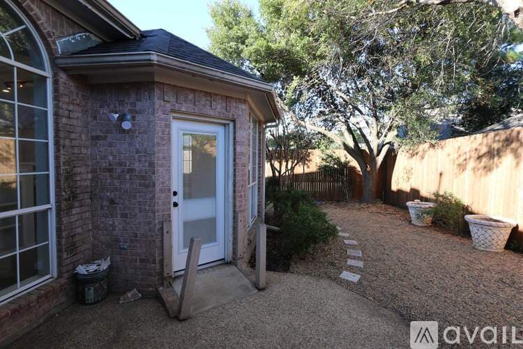 Arlington House: 2409 North Hunter Place Lane