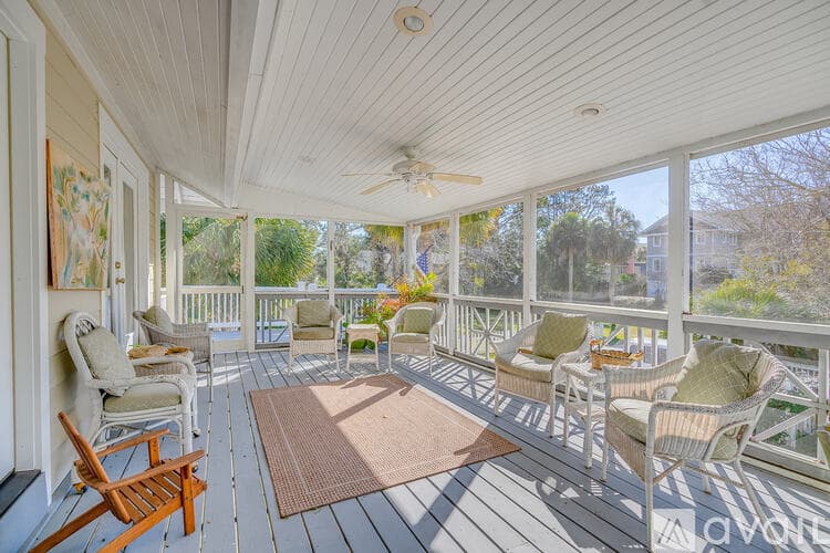 Tybee Island House: 1701 Chatham Ave
