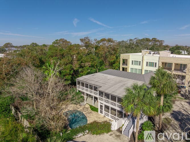 Tybee Island House: 1701 Chatham Ave