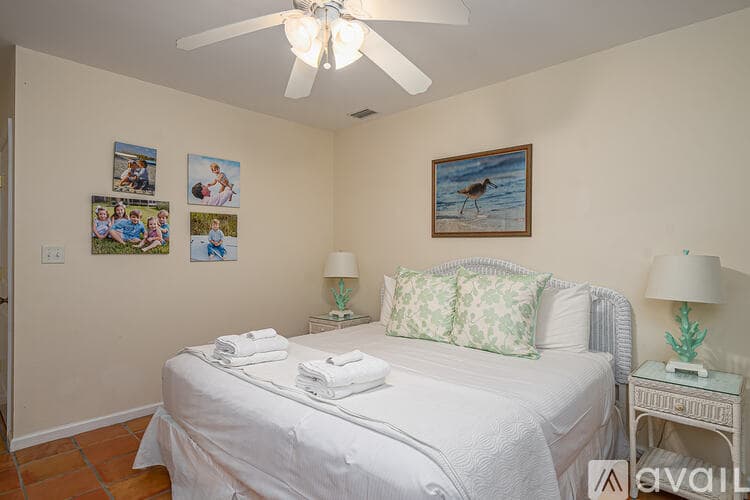 Tybee Island House: 1701 Chatham Ave
