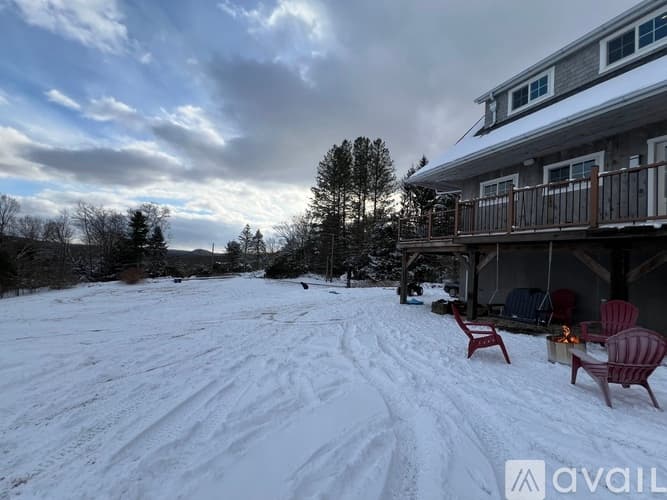 Litchfield House: 120 Looking Glass Hill Road