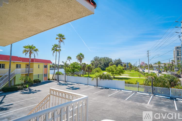 St. Pete Beach Apartment: 4103 Gulf Blvd